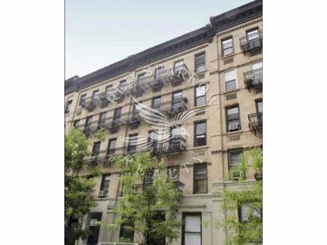 Primary Photo - 224 E 89th St