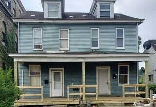 Building Photo - 210 Rochelle St