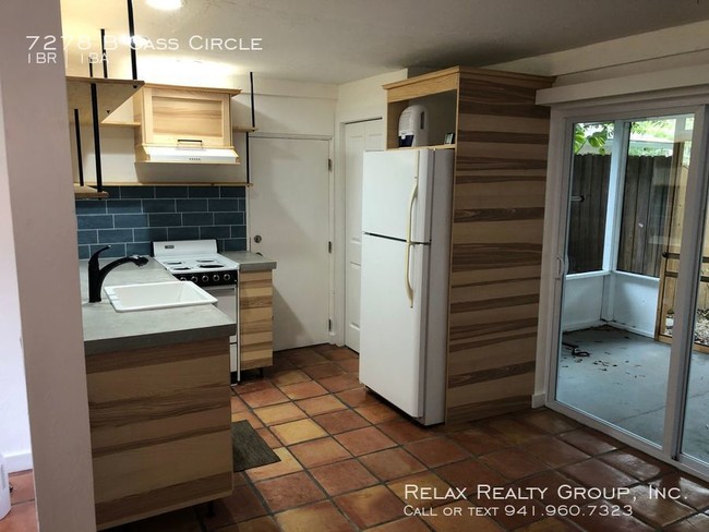 Building Photo - Affordable Guest House in Gulf Gate for rent