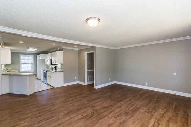 Foto del edificio - 1518 Dahlia Rd