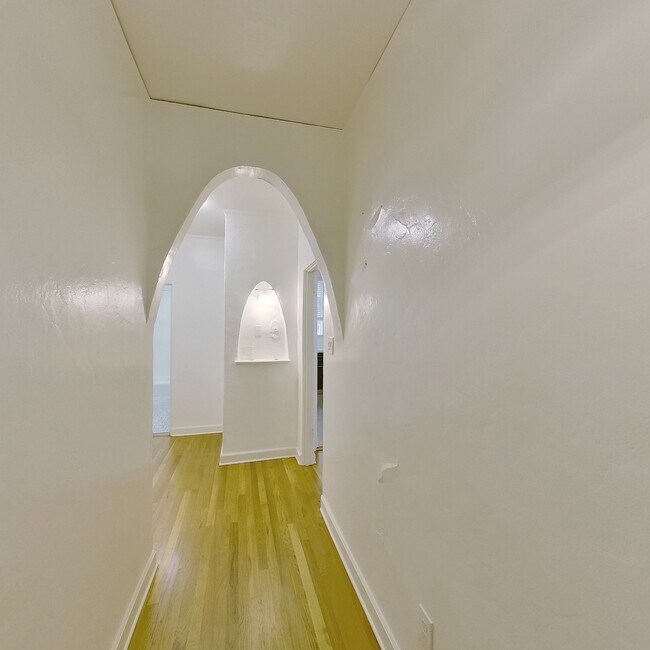 Foto del edificio - 1717 Oxford St