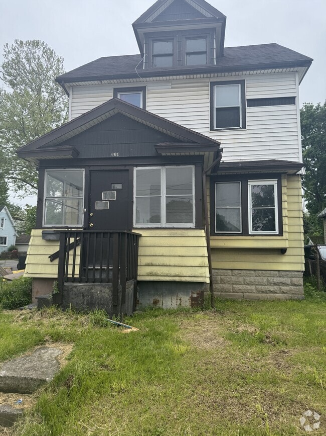 Building Photo - 681 Emerson St