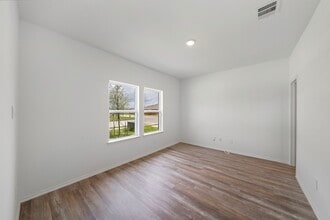 Building Photo - 807 Brazos Trl