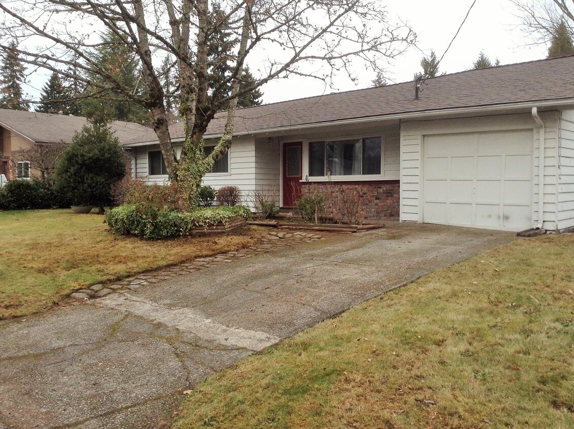 Beautiful 4 Bed 2 Bath Rambler Near Microsoft - Beautiful 4 Bed 2 Bath Rambler Near Microsoft
