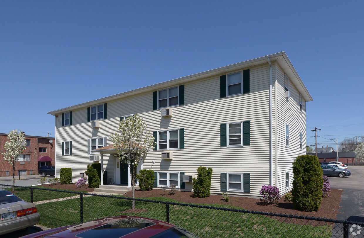Primary Photo - Mabel Street Apartments