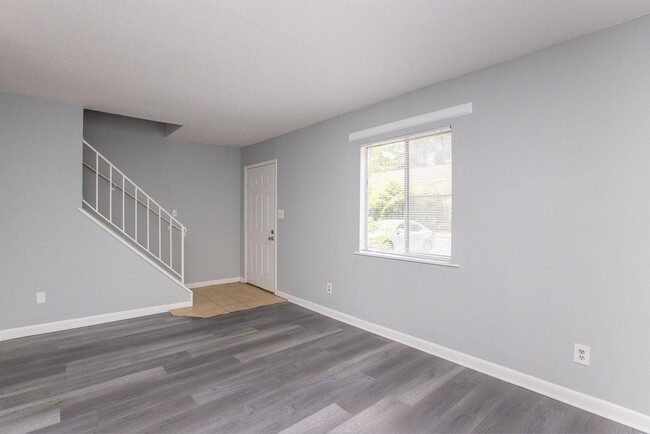 Interior Photo - Oakley Grove Townhomes