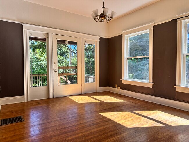 Foto del edificio - 1843 SW 16th Ave