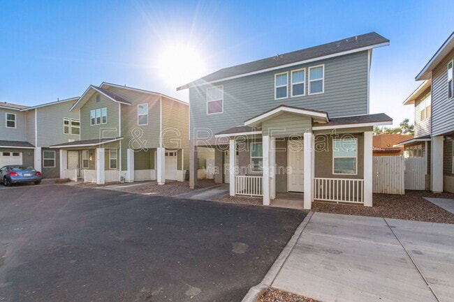 Foto del edificio - 3218 W Glendale Ave