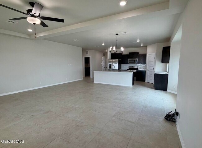 Foto del edificio - 7409 Scarlet Oak Pl