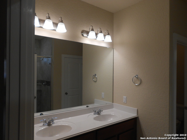 Building Photo - 9826 Bricewood Oak