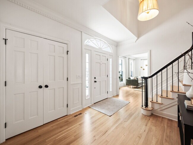 Foto del edificio - 3250 Chestnut Run Dr