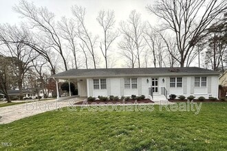 Building Photo - 212 Sampson St