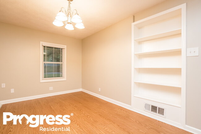 Foto del edificio - 620 Smithstone Rd SE