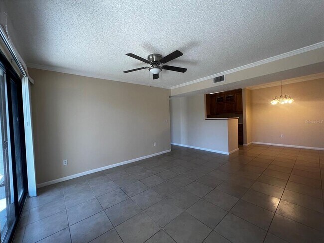 Building Photo - 455 Alt 19