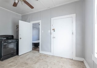 Building Photo - 1512 J H Clouser St