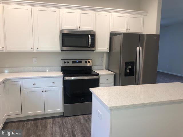 Foto del edificio - 10 Backwater Ct