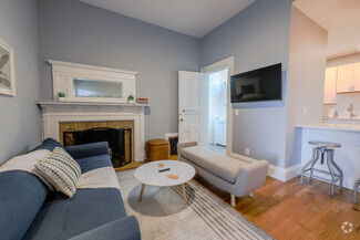 Building Photo - 464 Beacon St