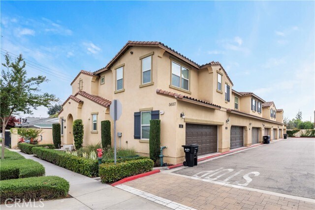 Foto del edificio - 5657 McCulloch Ave