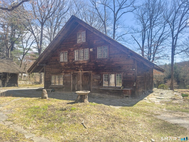 Building Photo - 45 Hoppen Rd