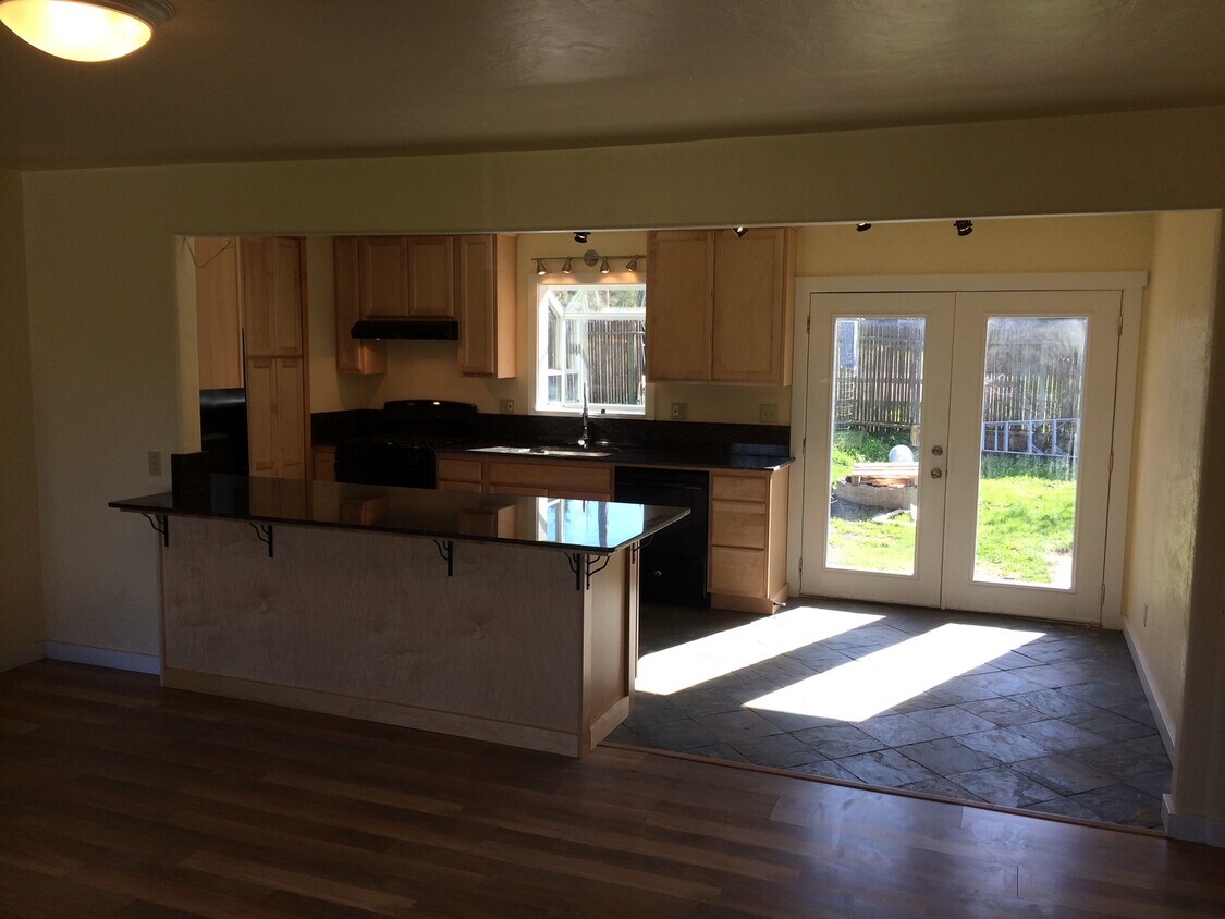 16361 Mallory Dr, Fort Bragg, CA 95437 House Rental in Fort Bragg, CA