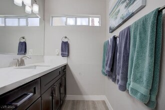 Building Photo - 755 Cam Del Ray