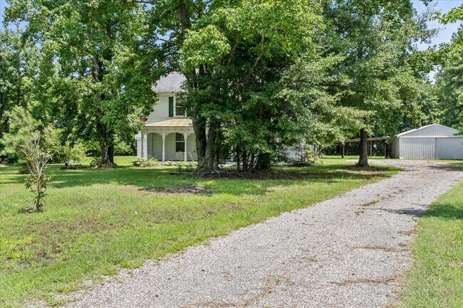 Foto del edificio - 2529 Kings Creek Rd