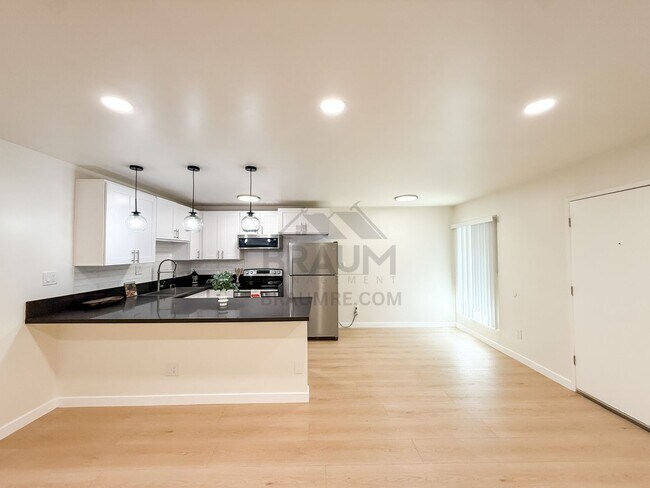 Foto del edificio - 5611 Fulcher Ave