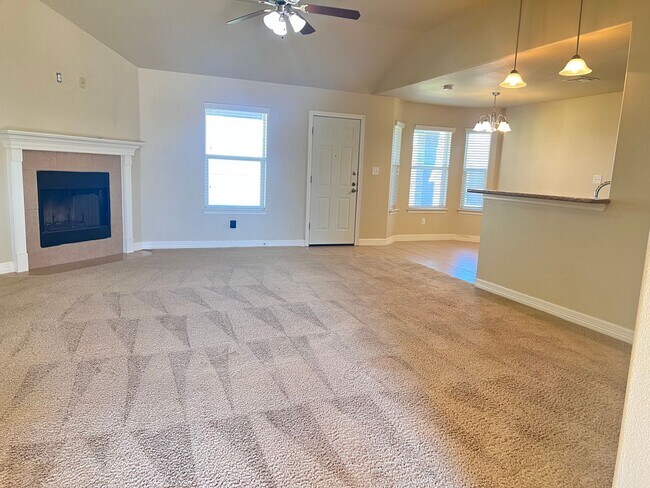 Foto del edificio - 1203 Vanguard Lane ... LONGHORN PROPERTIES...