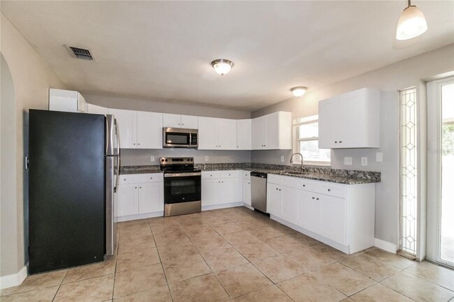Foto del edificio - 3411 Gramercy Ln
