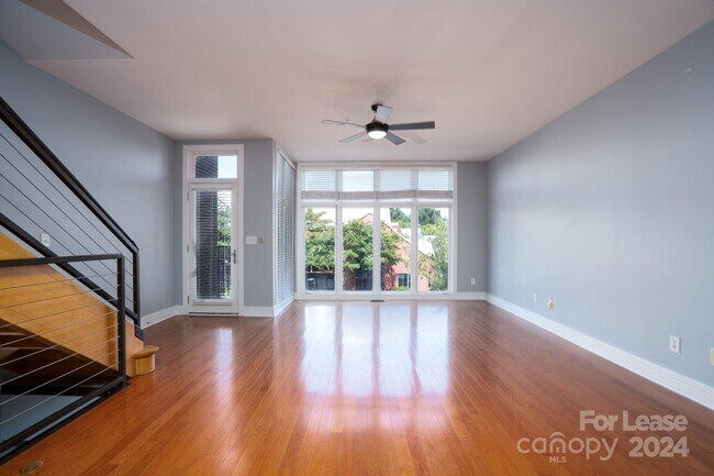 Foto del edificio - 1947 Abbott St