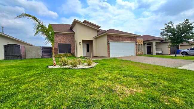 Building Photo - 6007 Vero Dr