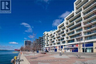 Building Photo - 118-118 Merchants' Wharf