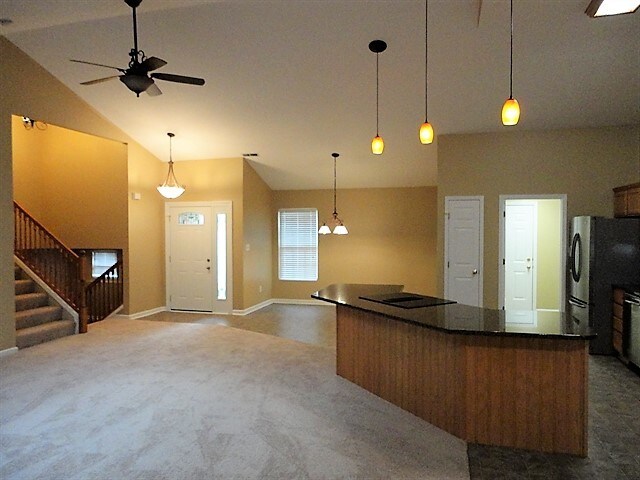 Building Photo - 6739 Evergreen Woods