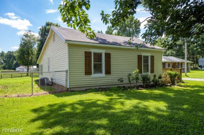 Building Photo - 2 br, 2 bath House - 4151 Old Hillsbourgh Rd