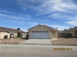 Building Photo - 2807 Louise Ave