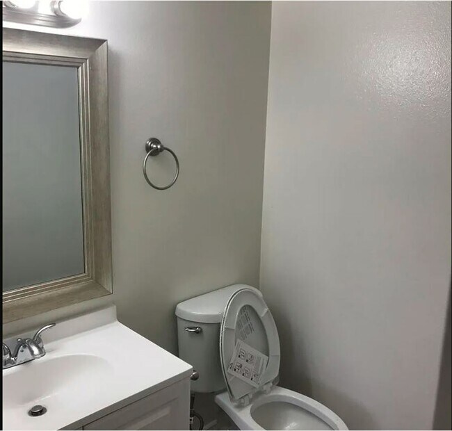 Foto del edificio - 1122 N Columbus Ave