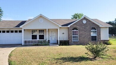 Building Photo - 1805 Cherrybark Bend