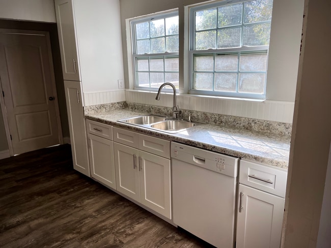 Updated Kitchen - 6015 Daugherty Rd