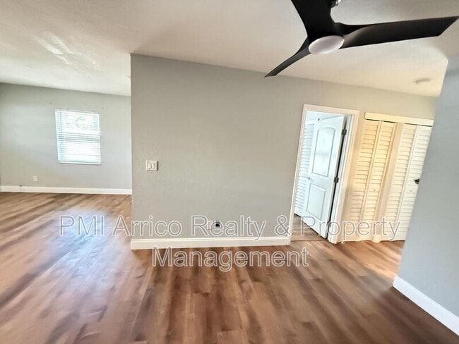 Building Photo - 2809 Marconi St