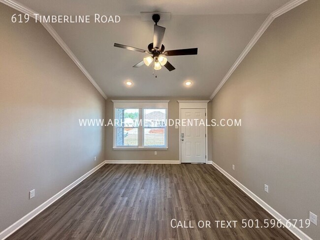 Foto del edificio - 619 Timberline Rd