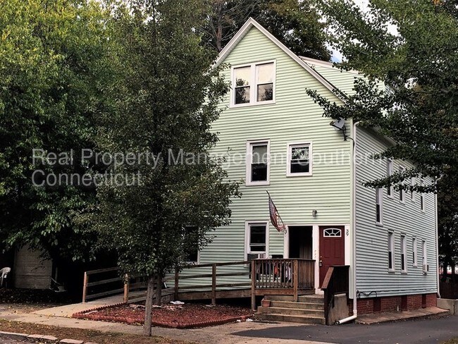 Building Photo - 39 Lander St