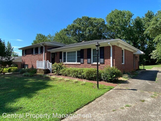 Building Photo - 3 br, 2 bath House - 15 Hampton Ct