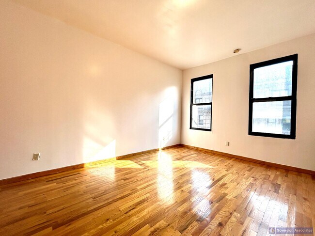 Foto del edificio - 91 Fort Washington Ave