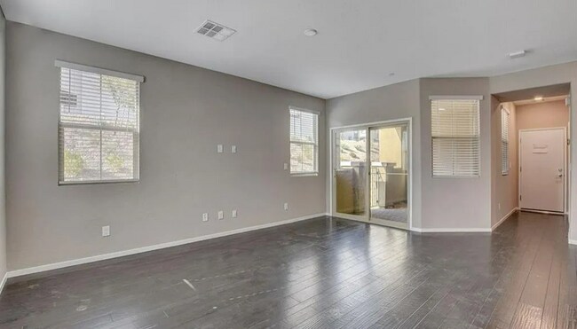 Building Photo - 37 Alamere Falls Dr