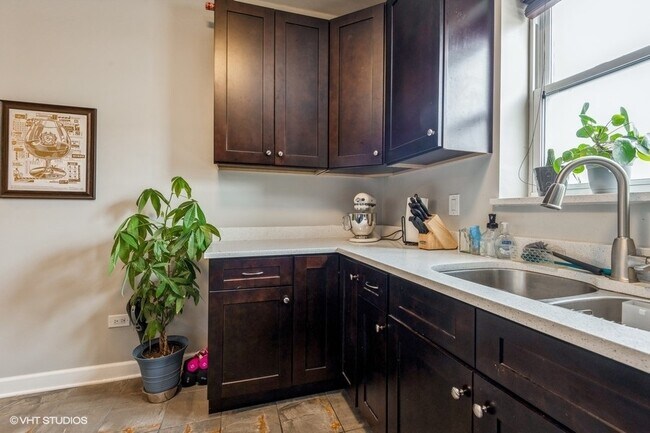 Foto del edificio - 2734 N Campbell Ave