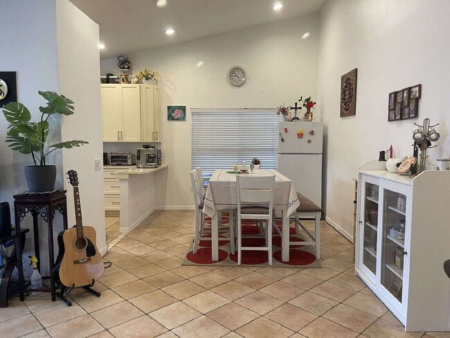 Foto del edificio - 9727 Cypress Shadow Ave