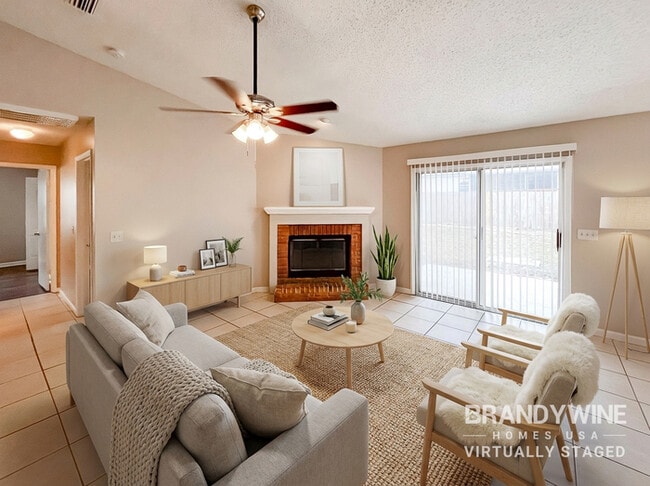 Foto del edificio - 8055 International Village Dr