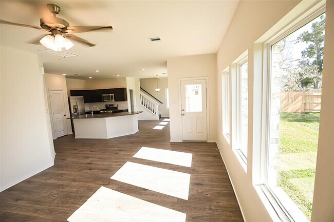 Foto del edificio - 415 Magnolia Ln