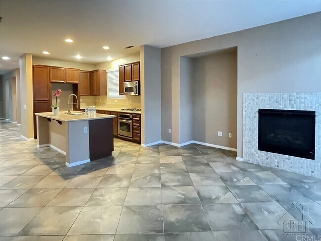 Building Photo - 1225 Evergreen Cir