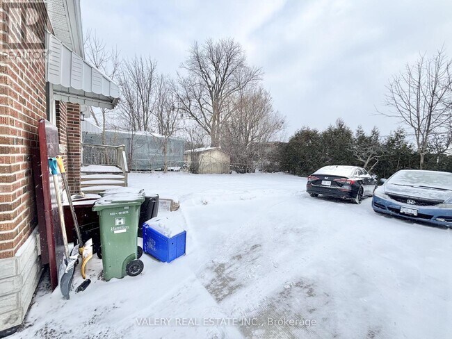 Photo du bâtiment - 265 W 2nd St